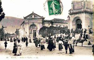 2184- Bone - Sortie de l'Eglise - 1913
